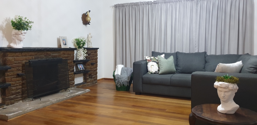 4 Bedroom Property for Sale in Francis Evatt Park Eastern Cape